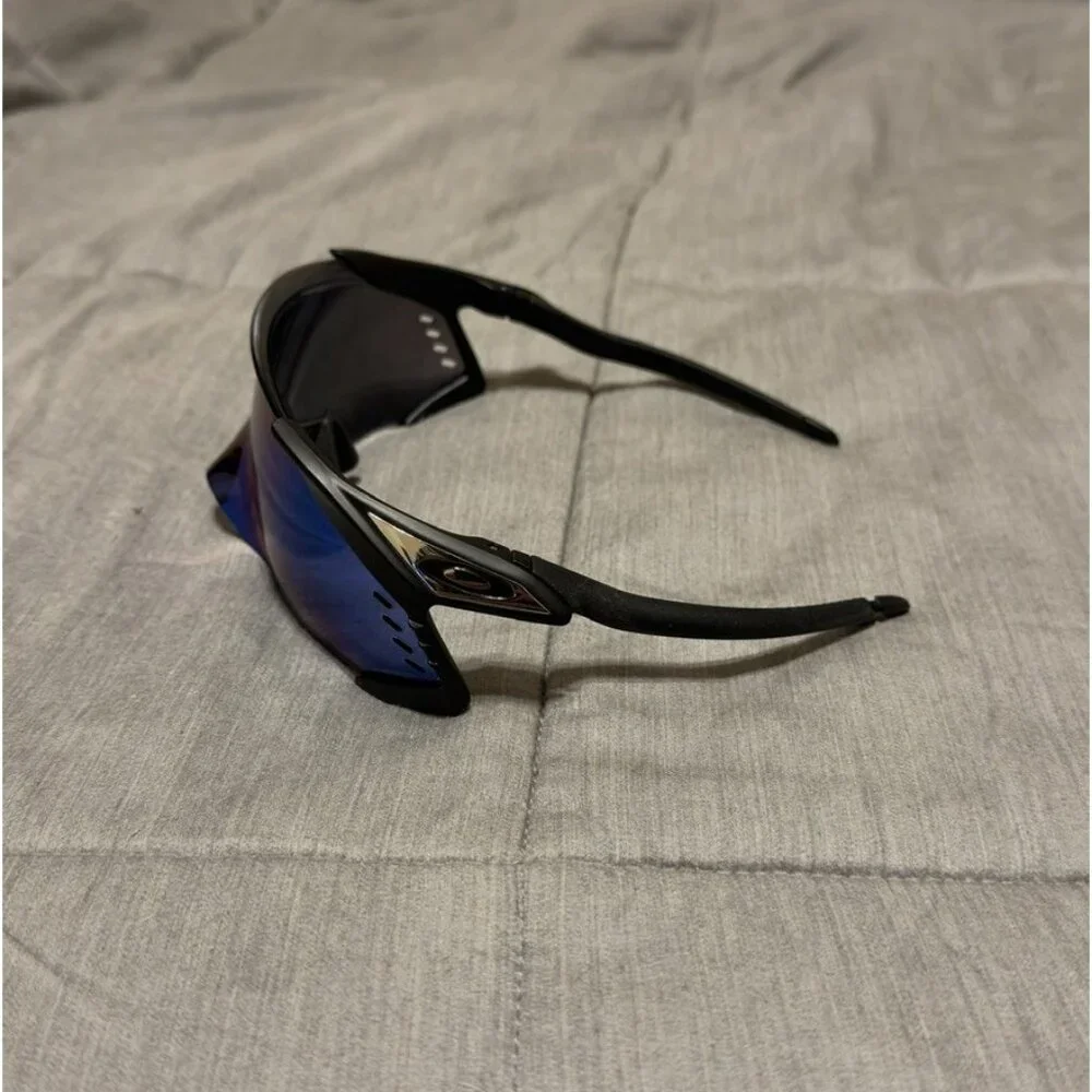 Oakley Velo Kato Men’s Sunglasses Matte Black Frame / PRIZM Blue / Green Lens